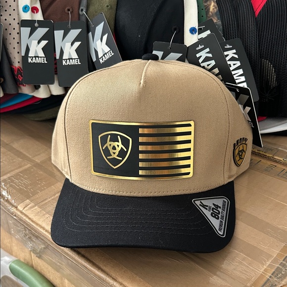 Ariat Gold Emblem Tan and Black Hat - Picture 1 of 3